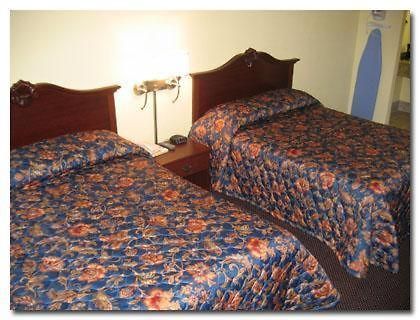Executive Inn And Suites ซานมาร์คอส ภายนอก รูปภาพ